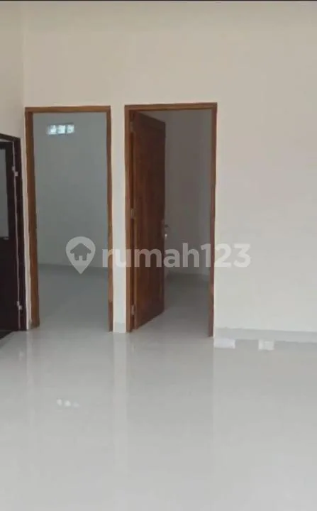 Rumah Baru Siap Huni di Jln Suradipa Denpasar Utara - Image 3 of 4