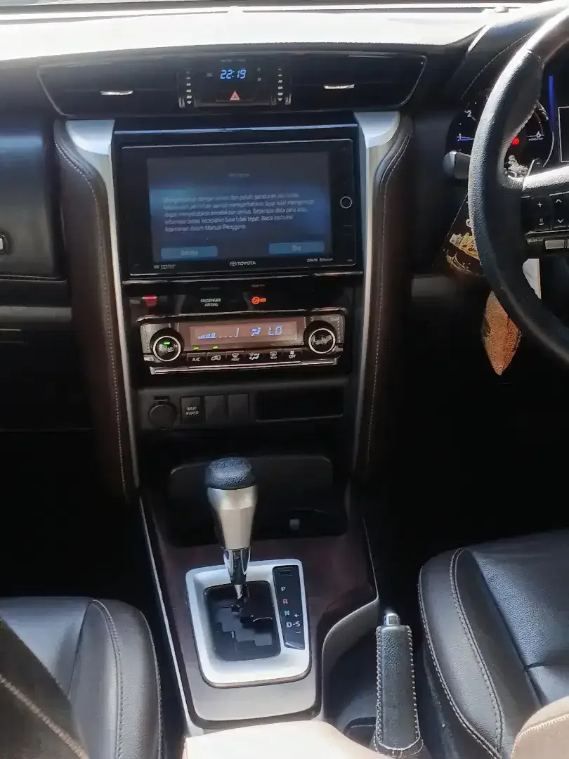 FORTUNER VRZ DISEL LOW KM FULL ORISINIL SIAP PAKAI - Image 6 of 10