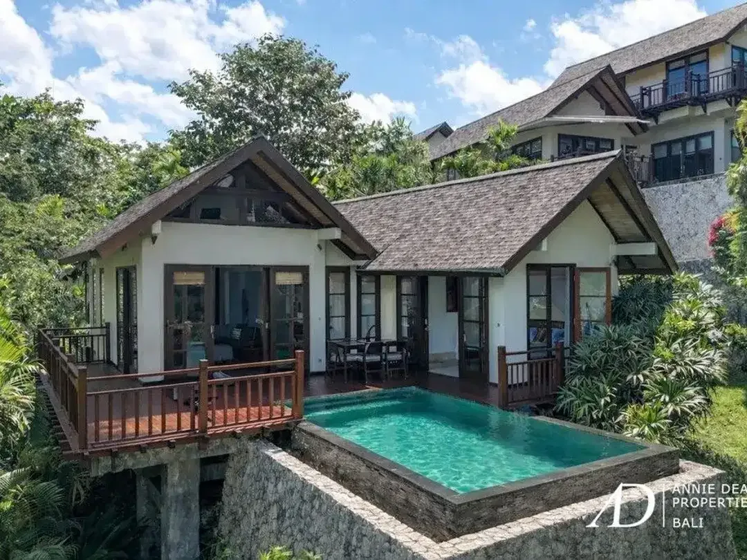 FREEHOLD | 3-BED VILLA WITHIN A LUXURY RESORT WITH BEACH ACCESS - Image 1 of 10