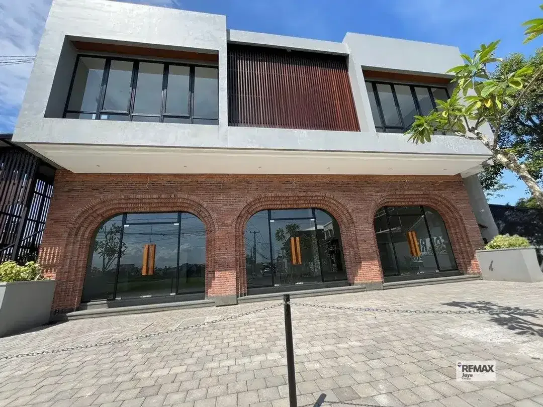 High-Exposure Commercial Property For Rent In Berawa - Image 1 of 3