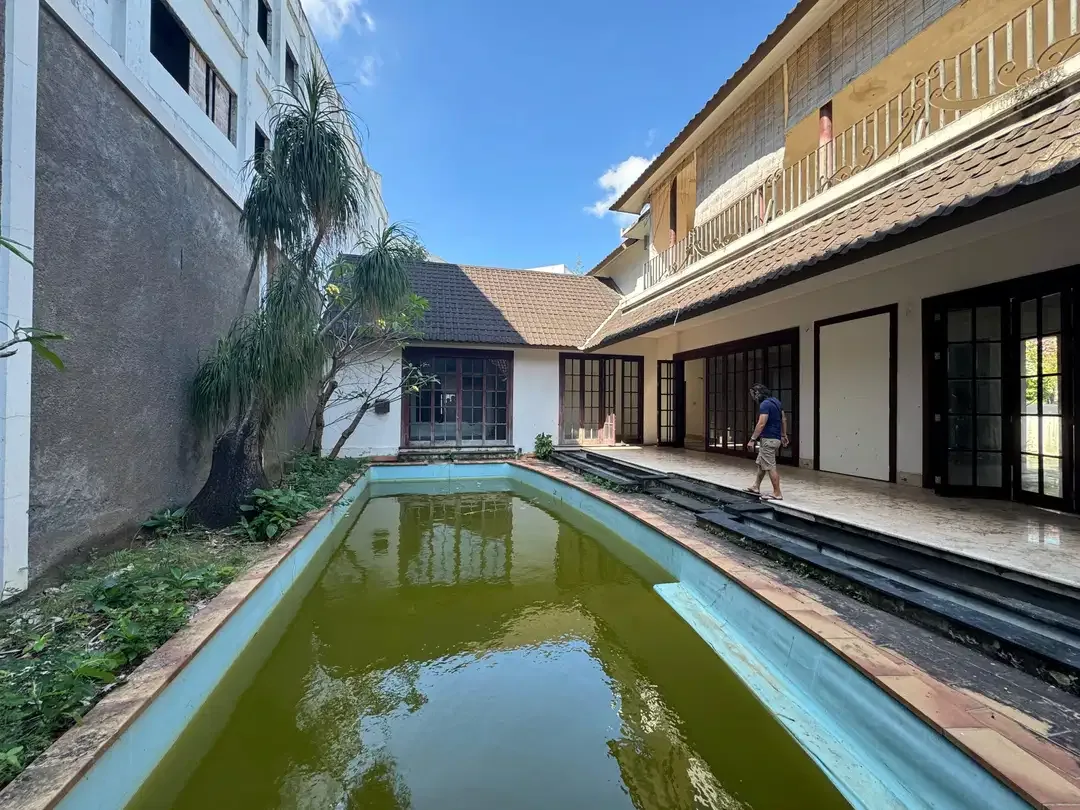 Dijual Tanah  Bonus Bangunan Villa  di Jalan Dewi Sri Kuta - Image 4 of 10