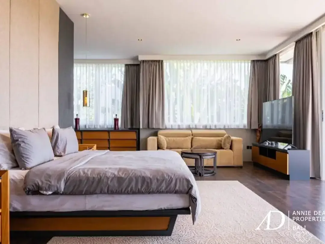 FREEHOLD | MODERN CONTEMPORARY 4-BEDROOM VILLA IN ULUWATU - Image 10 of 10