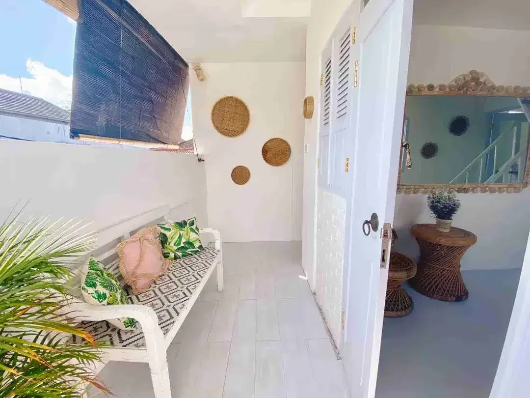 Villa Furnished 3 lantai Lokasi Jl Kunti Seminyak area Wisata dekat Pantai cocok untuk investasi. ld - Image 10 of 10