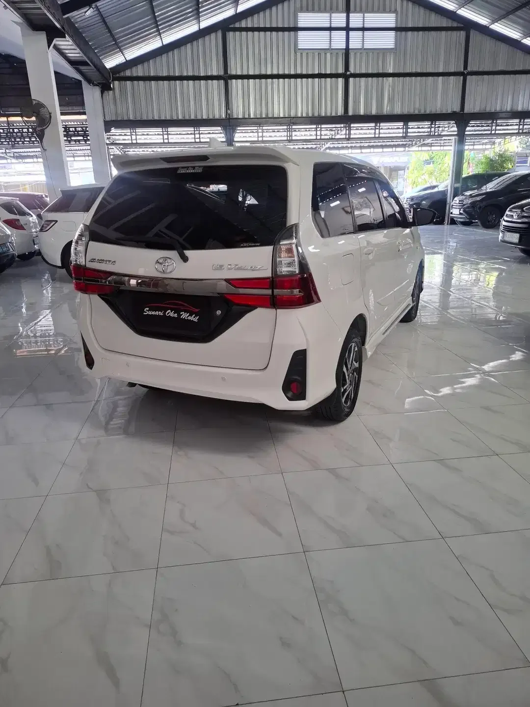 Toyota Avanza Veloz 1.5 - Image 5 of 7