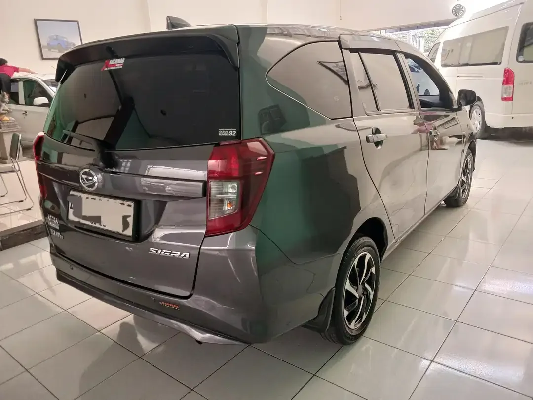 Daihatsu Sigra X 2023 Abu - Abu Metalik M/T 1.2cc - Image 4 of 9