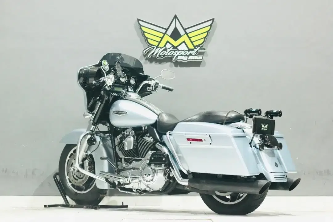 Harley davidson street Glide mulus Ultra Classic Dyna Fatboy Ducati - Image 4 of 4