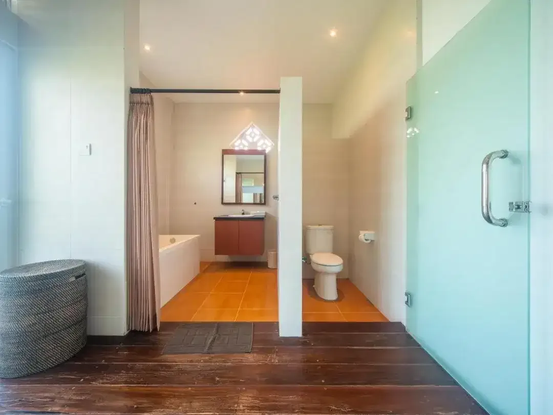 Beachfront 4 Bedroom Villa with Ocean View in Ketewel Bali for Sale Leasehold - Image 8 of 10