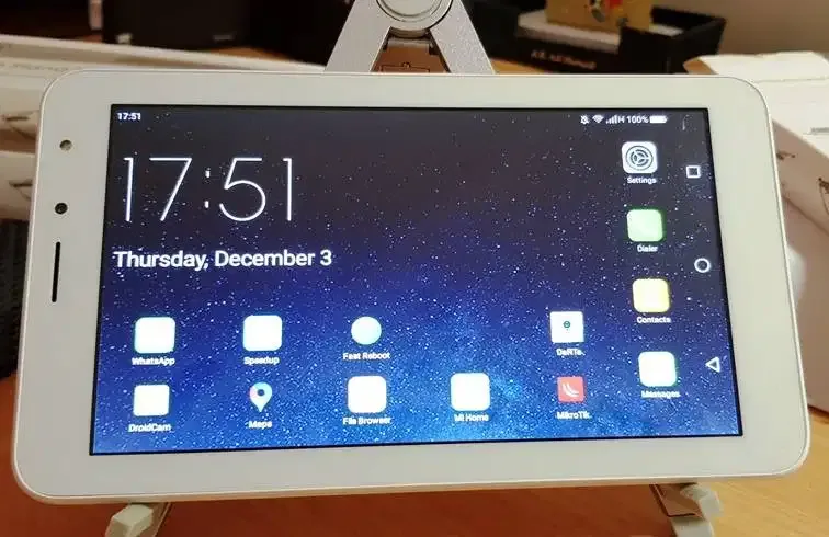SALE !!!  TRIPOD IPAD TABLET - Image 5 of 9