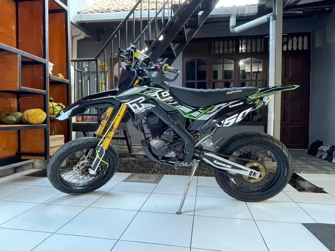 D tracker SM 2012 #bintang dewata motor # - Image 1 of 6
