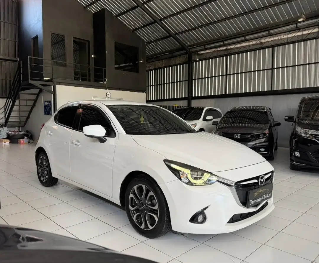 Mazda 2 R Skyactiv 2015 - Image 3 of 9