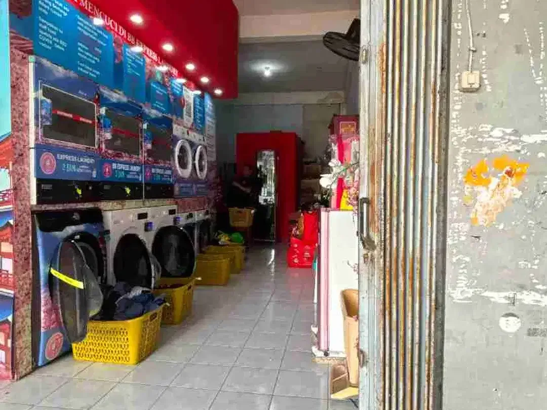 Sale Ruko 2Lt 127M2 Ada IMB Raya Utama Kertanegara Ubung Jl6mtr Aspal - Image 3 of 10