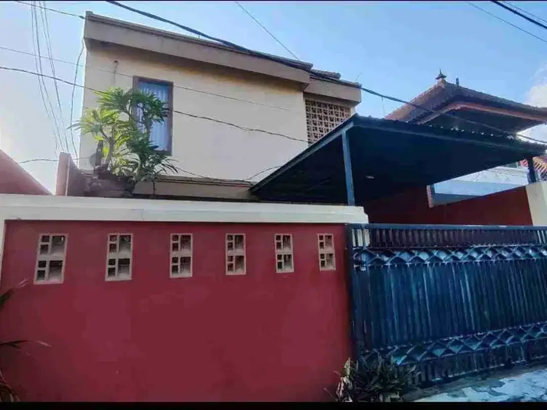 Sale Rumah Besar 2Lt 150M2 Lingk Perum Tunggul Ametung A Yani Jl5mtr - Image 1 of 5
