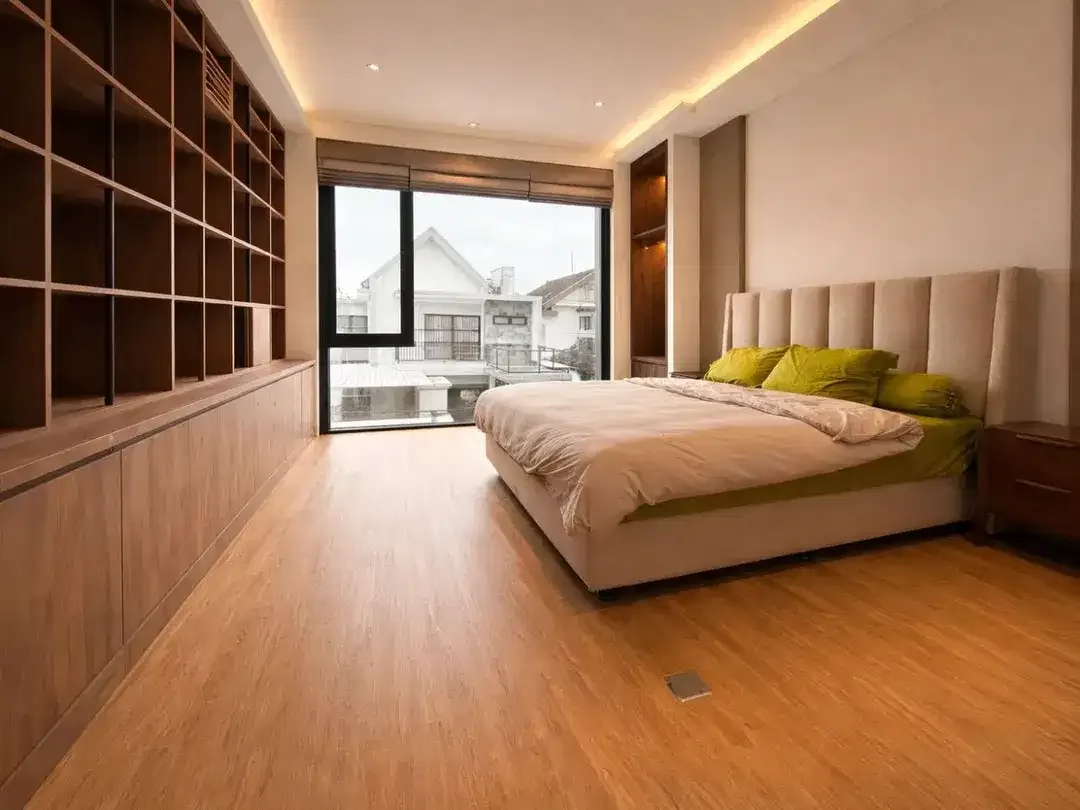 Ultra-Luxury House 3LT 3KT 4KM Hadap Utara, Full Bosch Appliances & Panorama Lift - Image 9 of 10
