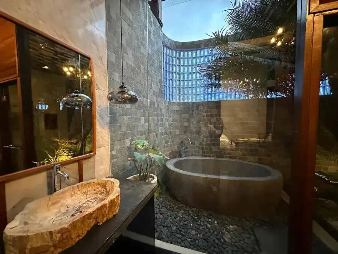 Exclusive 3 Bedrooms Villa With View In Tanah Lot, Tabanan - Image 6 of 10