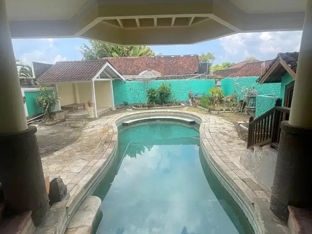 Villa/Guest House 7 Kamar Tidur di Kerobokan Dekat Seminyak - Image 6 of 10
