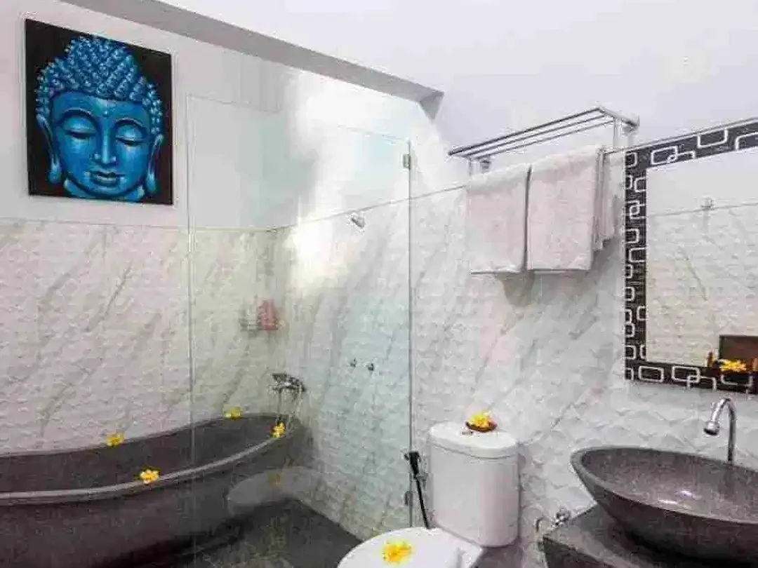 Disewakan Rumah lantai 2 dengan kolam renang full furnished lokasi strategis jln bypass jimbaran-nusa dua - Image 3 of 7