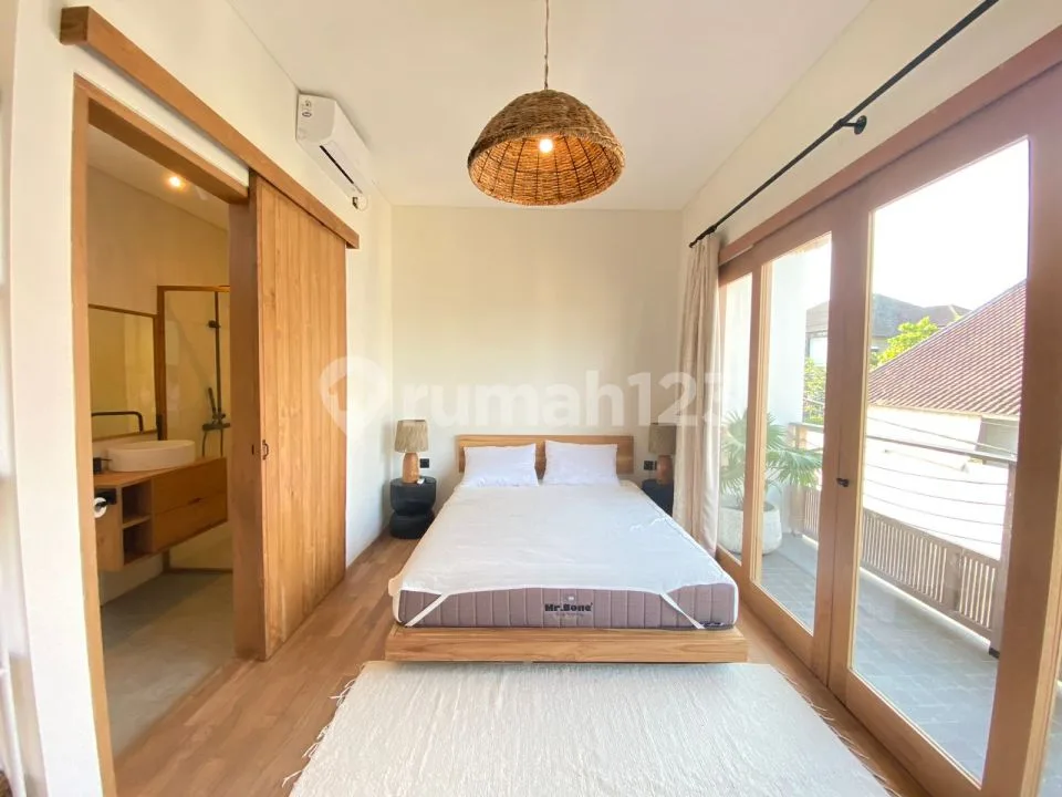 Disewakan Villa Private Lokasi Strategis Dicanggu - Image 3 of 4