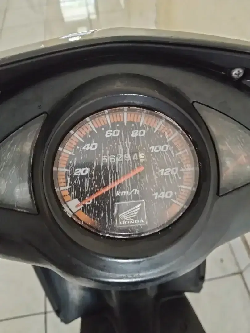 HONDA VARIO CW TAHUN 2014 PAJAK OFF 2X SURAT LENGKAP - Image 5 of 5