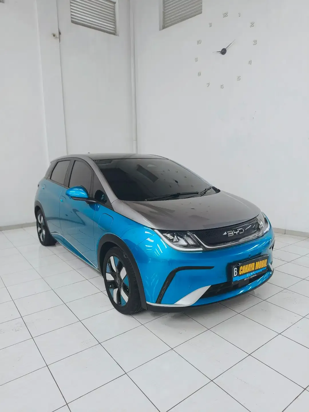 BYD Dolphin Premium 2024 - Image 3 of 10