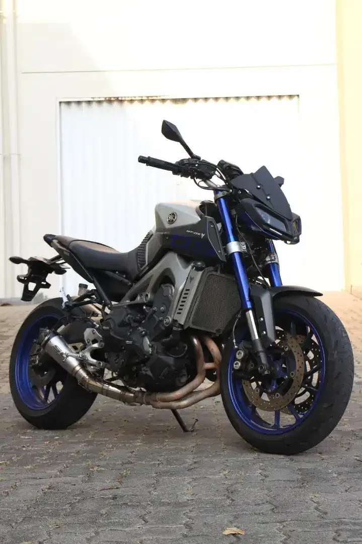 Yamaha Mt09 2017 Blue Race, kondisi full cakep. Full mulus, no PR. - Image 4 of 10