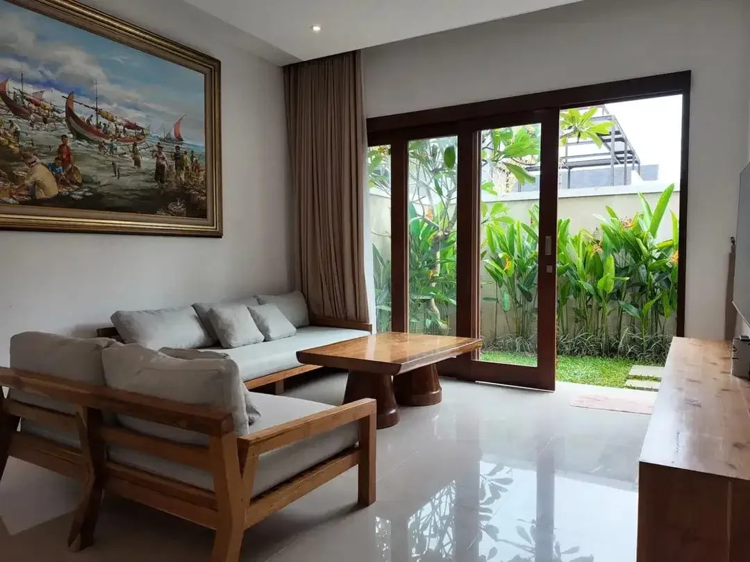 Villa 3 Bedroom Super Strategis Sudah di sewakan dekat jalan Uluwatu - Image 5 of 10