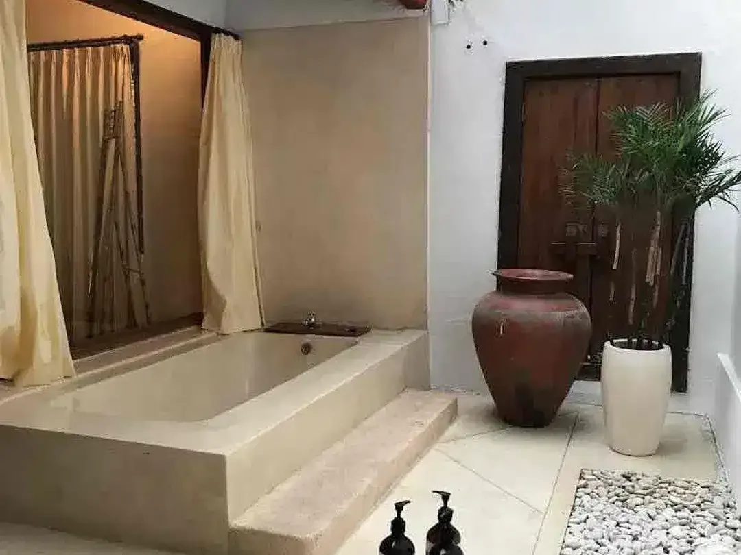 DI JUAL MURAH TANAH + BANGUNAN VILLA DI CANGGU - Image 9 of 10