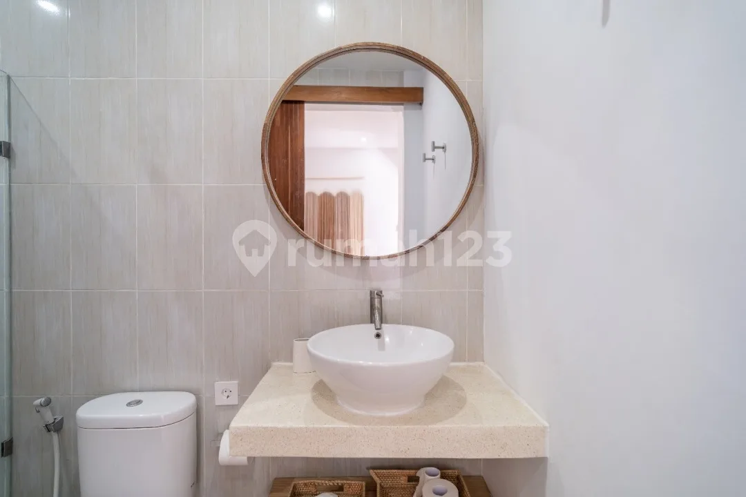 V326 2Br Modern Luxury Villa In Quiet Area Nusa Dua - Image 3 of 4