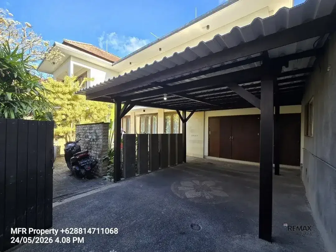 Villa Fully Equipped 3 Kamar Disewakan di Raya Semat - Canggu - Image 2 of 7