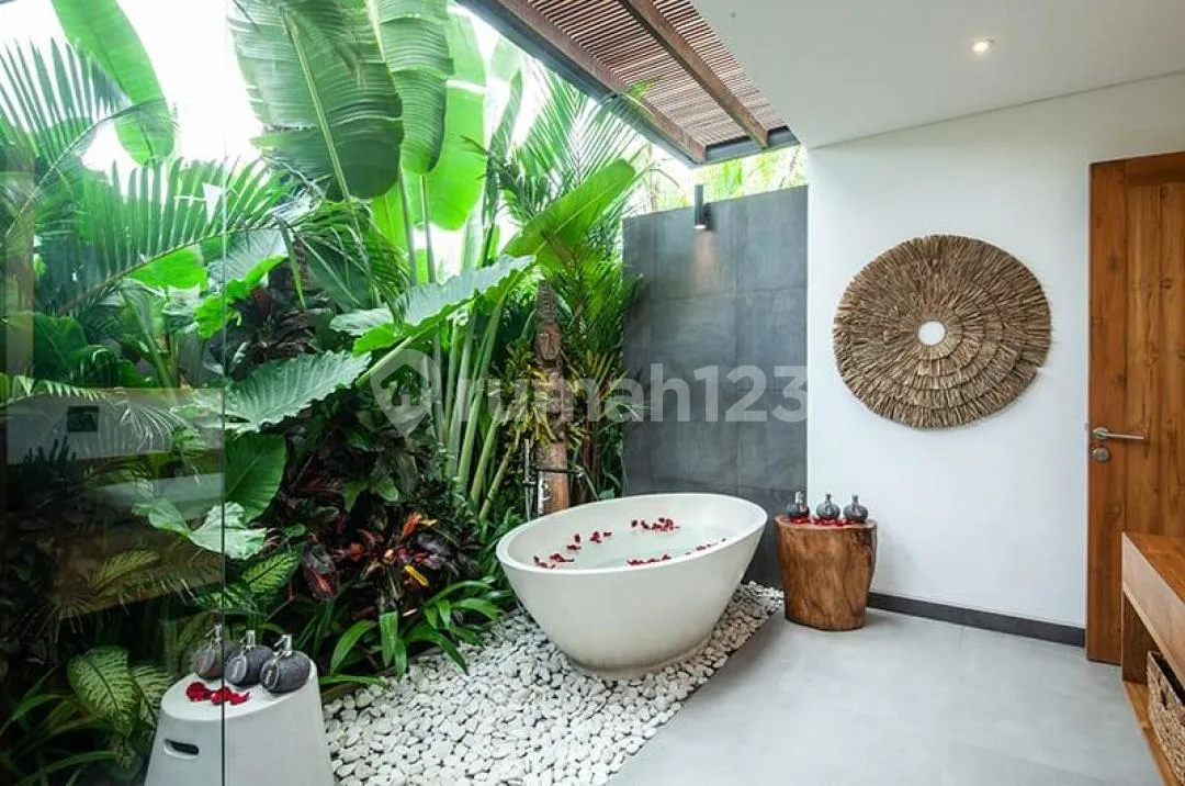 Villa Elegan Private Pool Tibubeneng Canggu #8438 - Image 2 of 4
