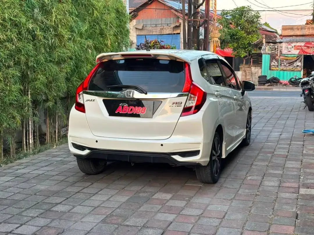 TDP 15 JUTA || HONDA JAZZ RS AT 2020 - Image 6 of 10