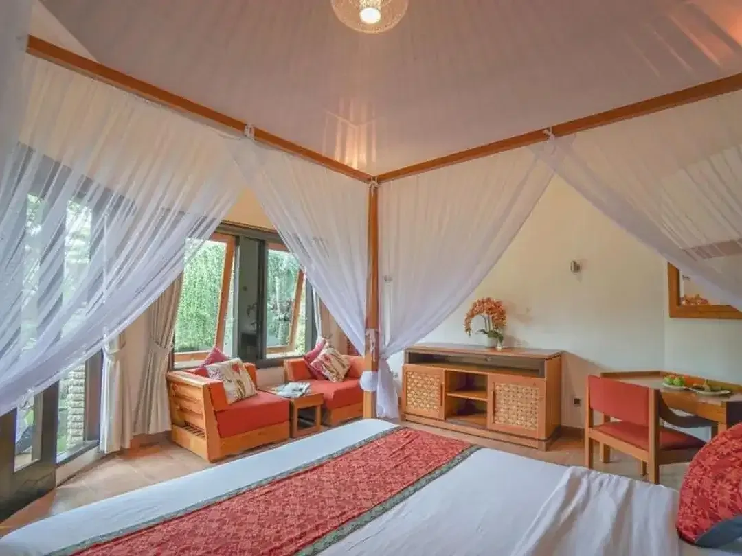 Spacious 4-Bedroom Villa For Yearly Rental In Jimbaran - Image 8 of 10