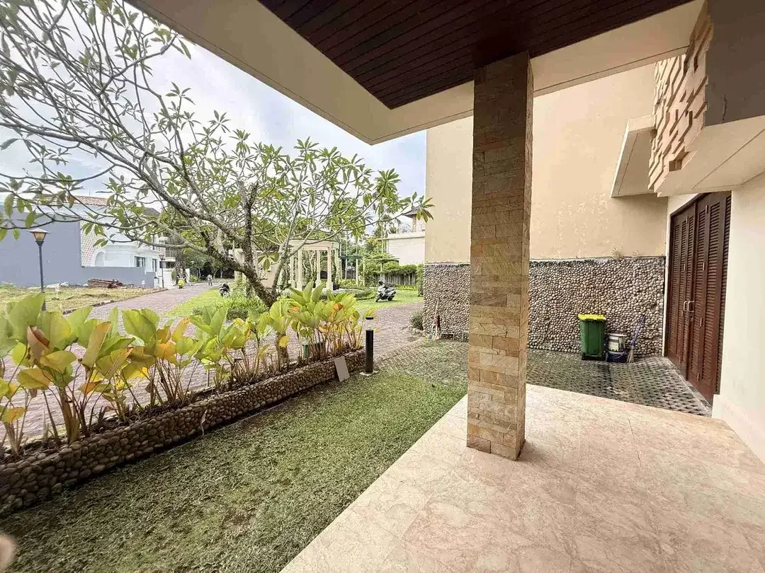 Villa Mewah 3 Lantai di Kawasan Eksklusif Jimbaran - Image 9 of 10