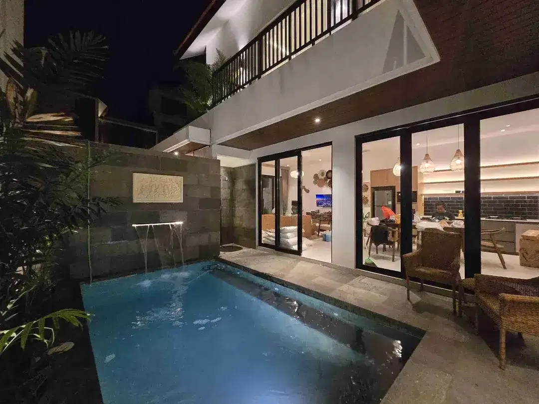 Vila Modern Minimalis Dekat Pantai di Kayu Tulang Canggu - Image 1 of 10