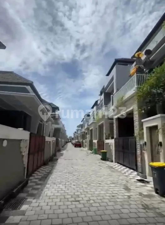 Disewakan Villa Privat Pool Lokasi Strategis - Image 2 of 4