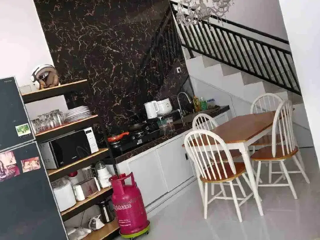 Jual Rumah 2lt Semi Furnished Lokasi Jl Tukad Pakerisan, Panjer denpasar selatan area Hunian strategis - Image 2 of 8