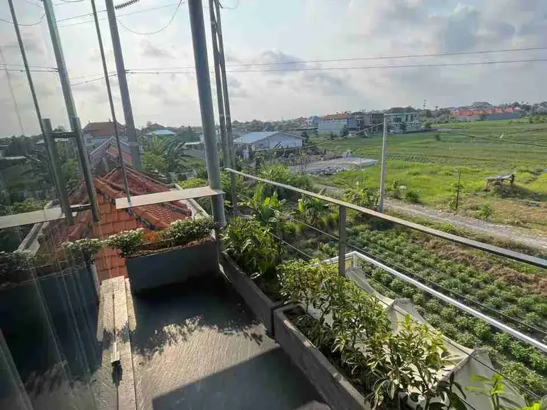 di jual rumah lantai 3 model villa sanur - Image 10 of 10