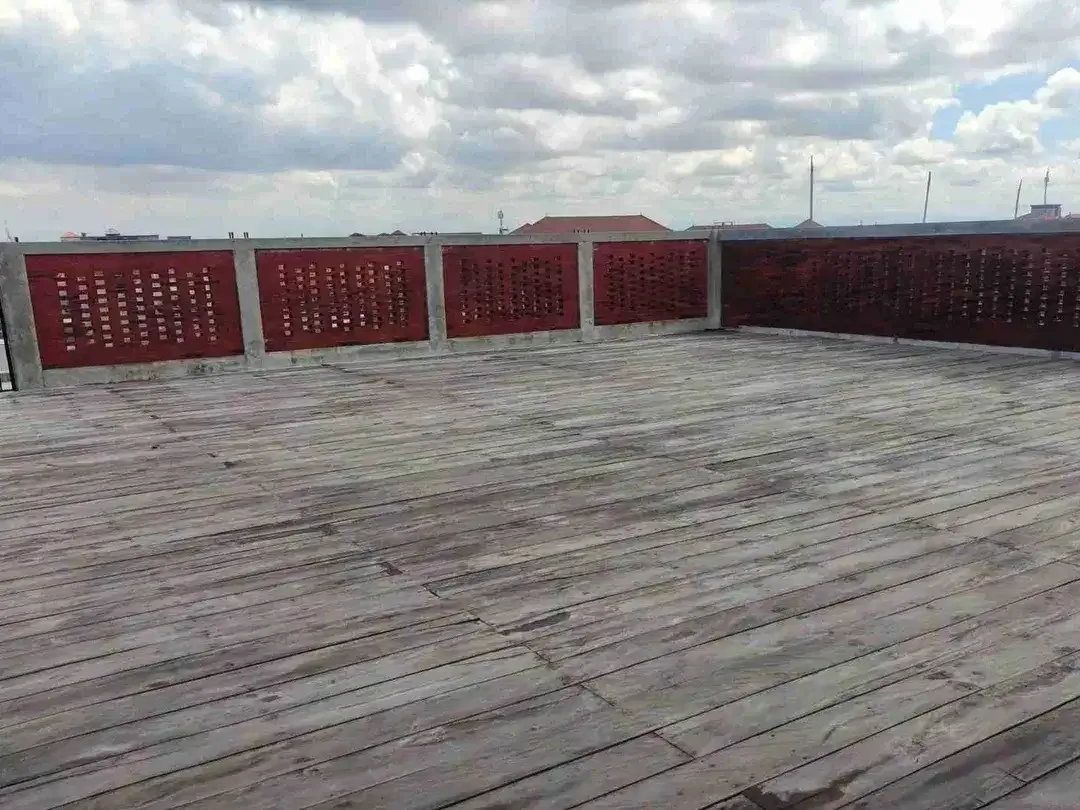 jual gedung 4 lantai ada lift , video tron di jln utama Dewi Sri Kuta Bali - Image 10 of 10