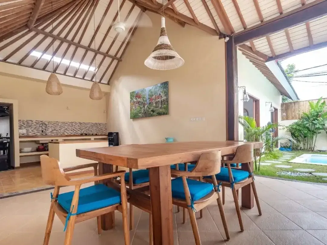 Villa tropical minimalis sangat strategis di Kerobokan dekat Canggu dan Denpasar - Image 5 of 10