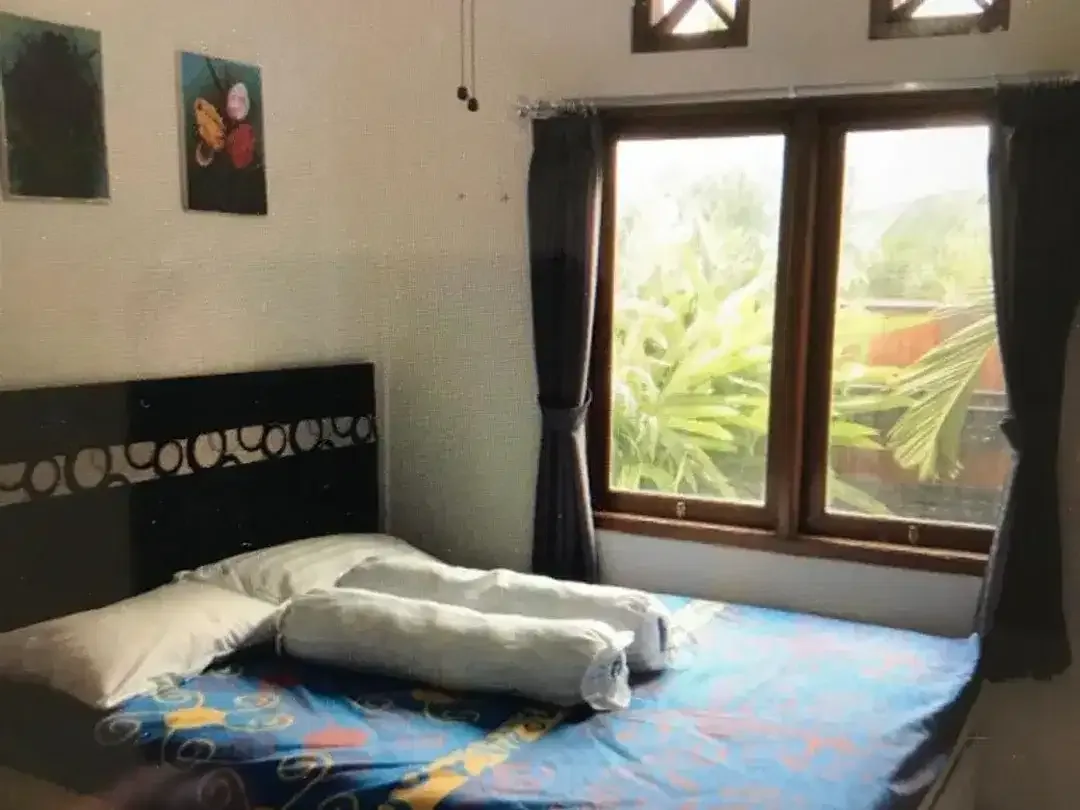 DIJUAL RUMAH FULLY FURNISHED 4 KAMAR. TIDUR SIAP HUNI KAMPIAL NUSA DUA - Image 3 of 10