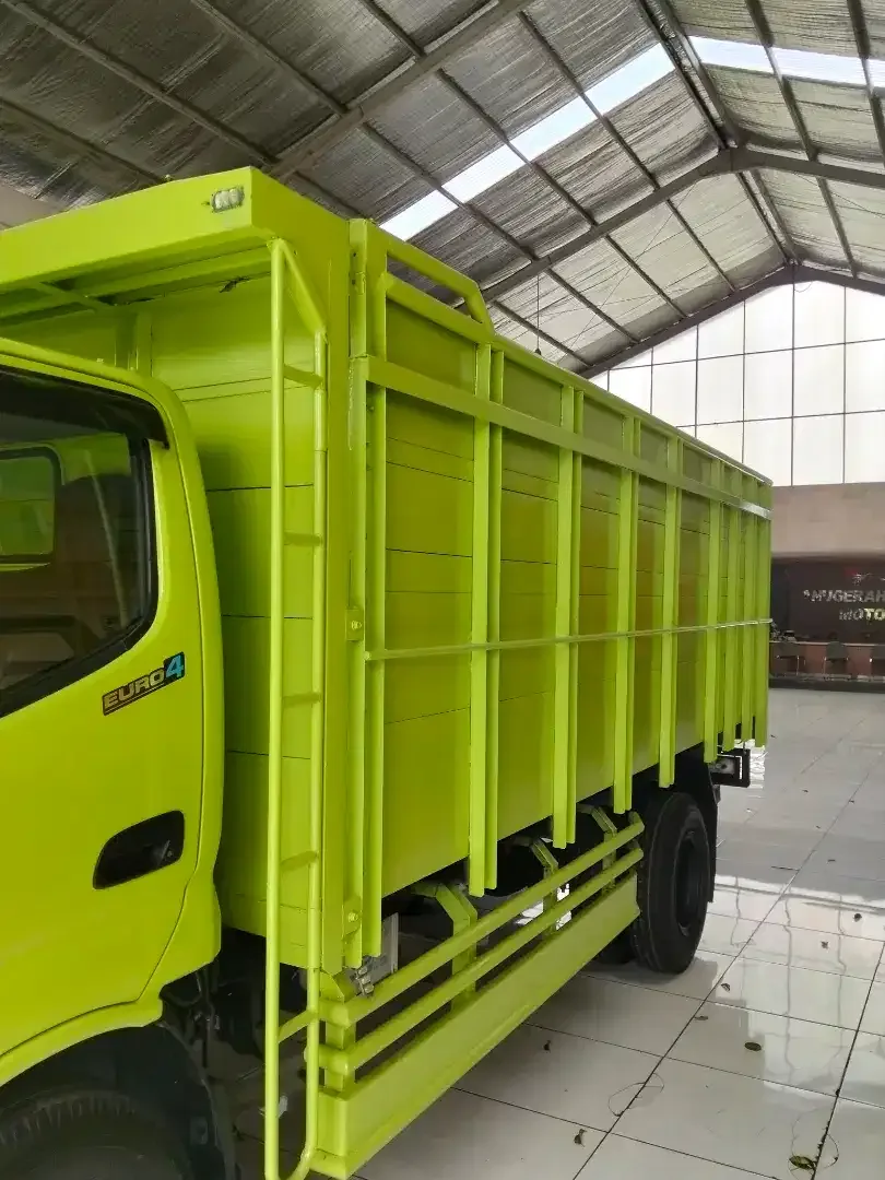 Hino Dutro Light Truck 2024 - Image 5 of 8