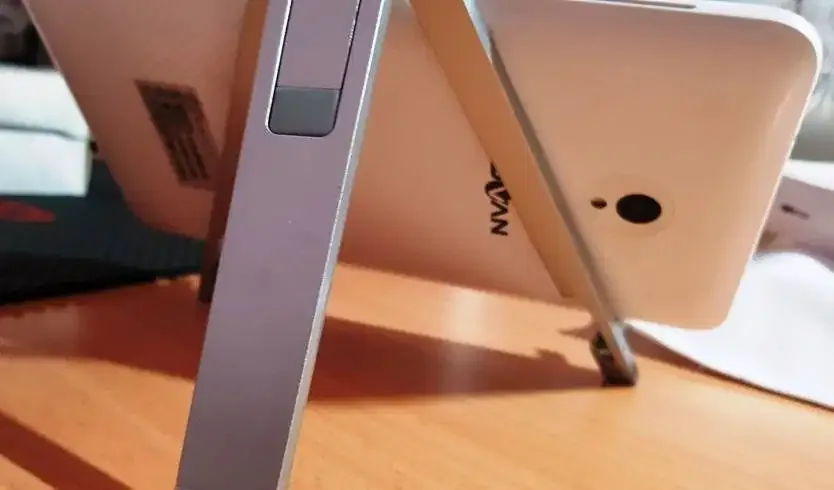 SALE !!!  TRIPOD IPAD TABLET - Image 7 of 9