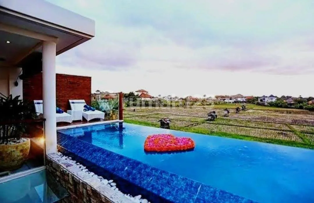 Villa 7 Unit Luas Strategis Ada Pool Lengkap Dkt Pantai di Canggu - Image 4 of 4