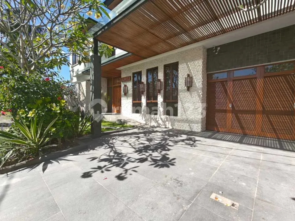 Brand New 4 Bedrooms Villa At Strategic Location, Near Jimbaran Beach - Image 2 of 4
