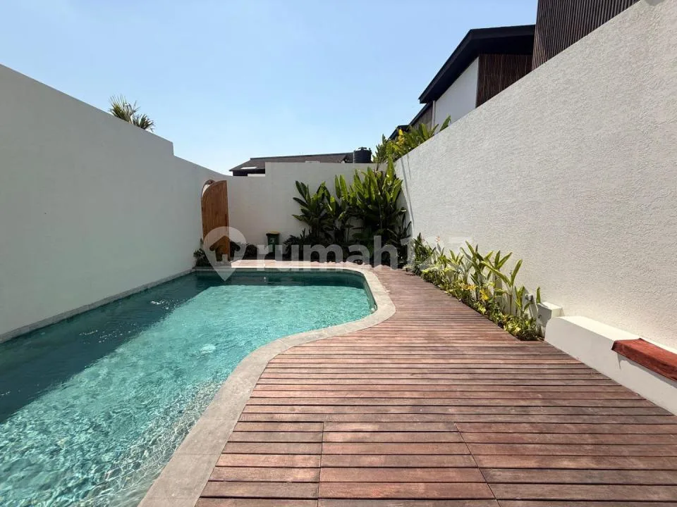Yearly Rental 2 Bedrooms Villa Berawa Canggu - Image 2 of 4