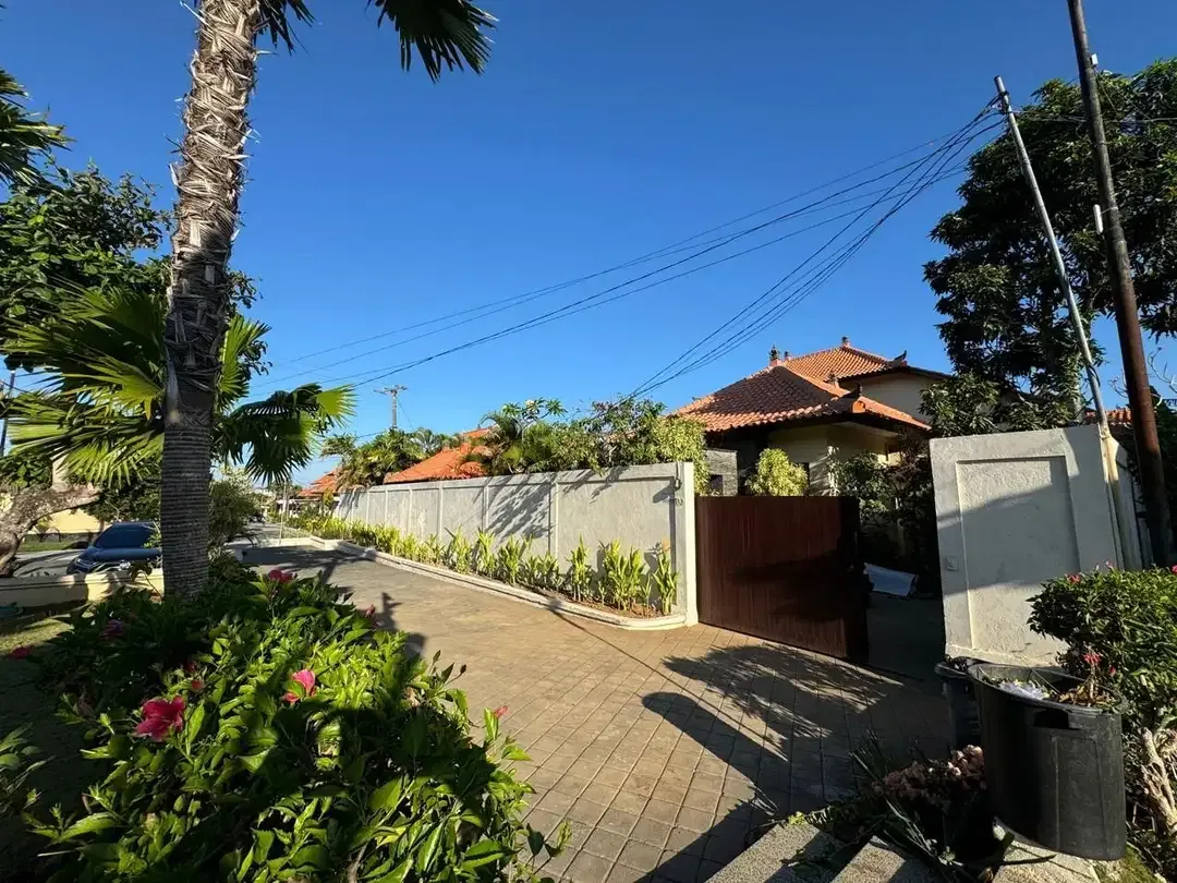 DIJUAL VILLA BALINESE STYLE NUSA DUA BALI - Image 3 of 10