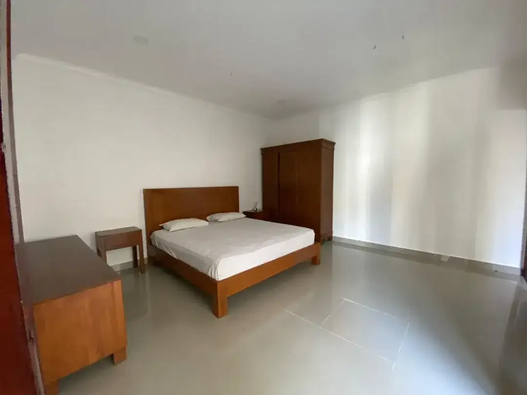 3 Bedroom Villa at Kerobokan Klod, Close to Seminyak and Canggu - Image 4 of 6