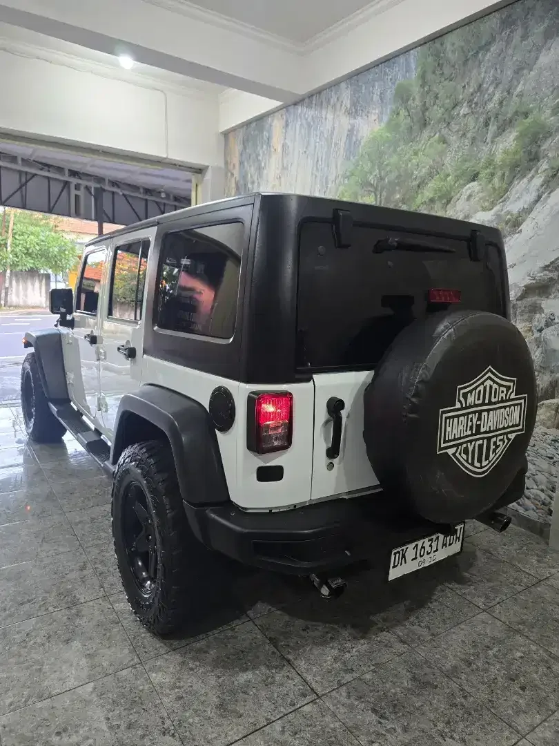 Jeep Wrangler Jk Sport tahun 2011 3.8 Facelif low Km 61rb - Image 3 of 7