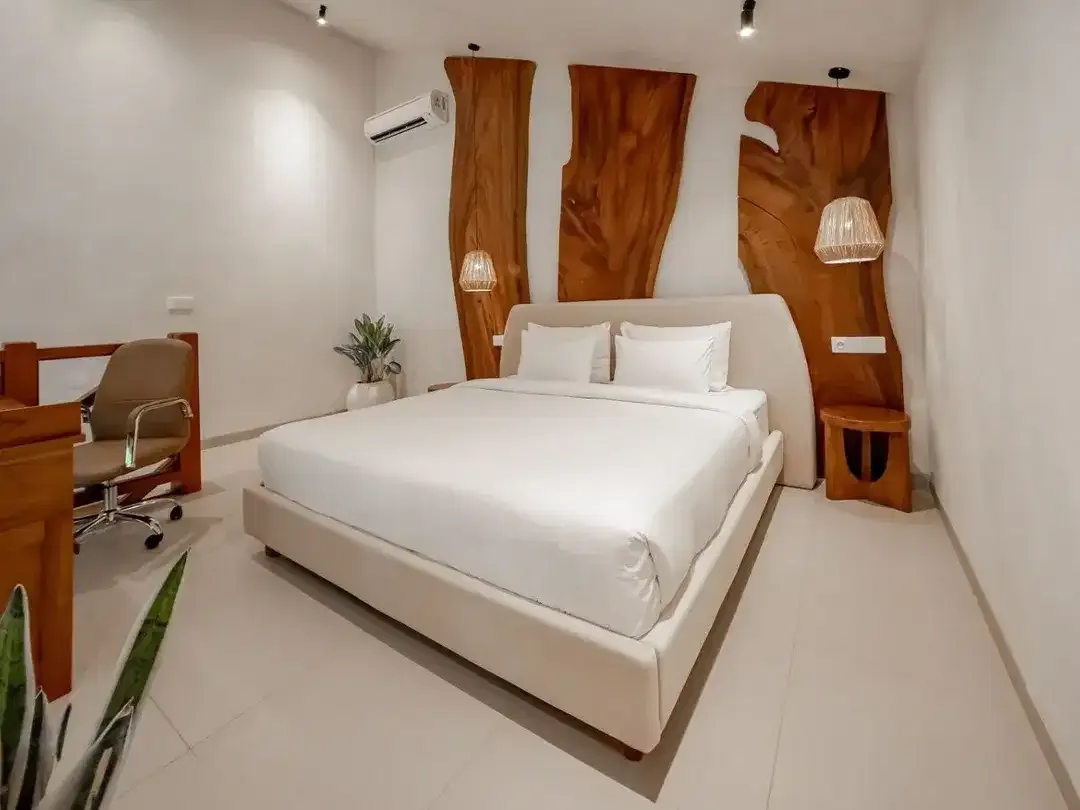 Luxury 1-Br Loft Apartment For 37-Year Leasehold In Canggu, Badung - Image 4 of 6