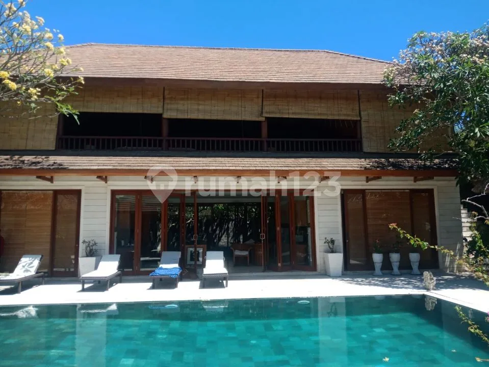 Seminyak Best Location! Best Rental Potential! Premium Villa At Seminyak Walking Distance To The Beach - Image 4 of 4