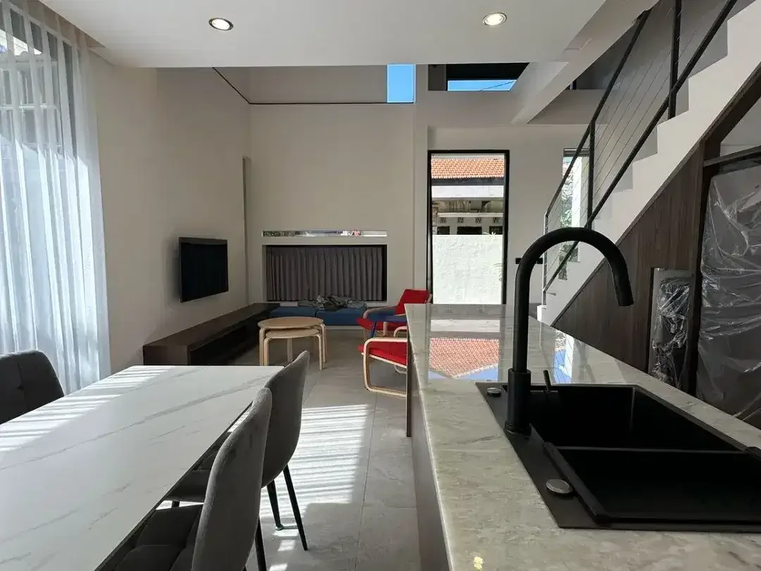 Fully Furnished Villa Di Green Kori Kerobokan Dekat Pantai Batu Belig - Image 1 of 10